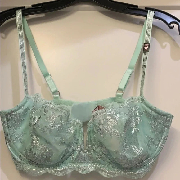 Victoria’s Secret 34D Bra Dream Angel Push Up Bra Sequin Straps New - Picture 1 of 11